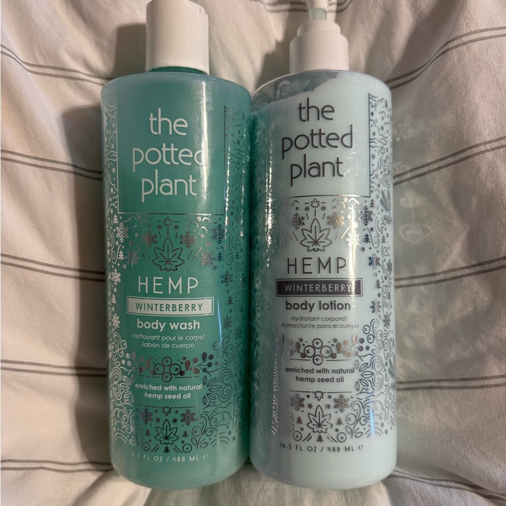 Hemp Winterberry Body Wash and Lotion Set - Blue